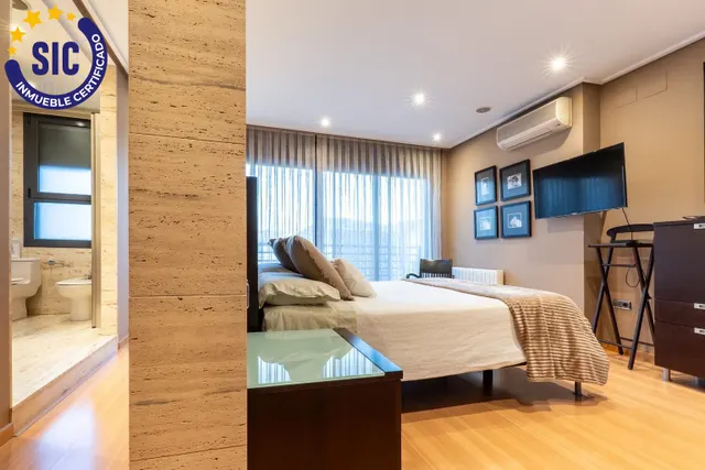 Exclusiva casa en calle Alacuás: espacio, diseño y máximo confort — 36