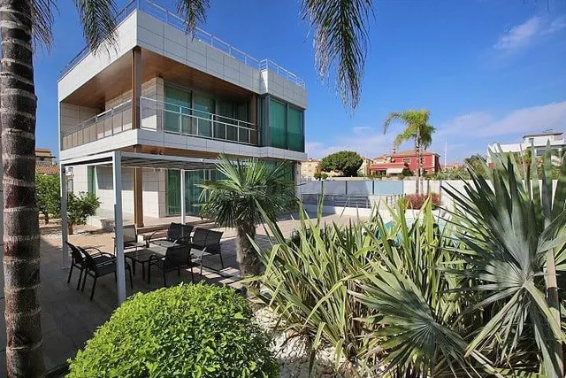 Impresionante Chalet Seminuevo en La Zenia, Orihuela Costa - foto 4