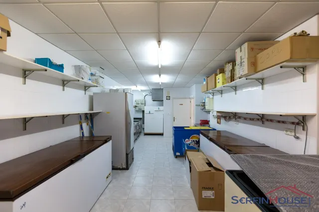 Local comercial 143m² en venta - EVER — 12