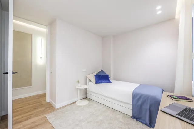 Exclusiva vivienda de lujo en planta alta con orientación sur junto al retiro — 22