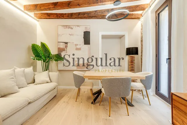 Piso reformado en el corazón del Barrio Gótico de Barcelona — 3