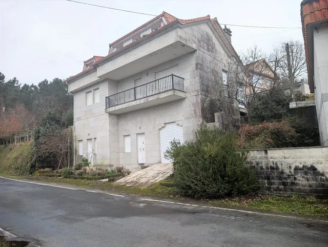 ESPECTACULAR CASA DE PIEDRA EN GOMESENSE - foto 5