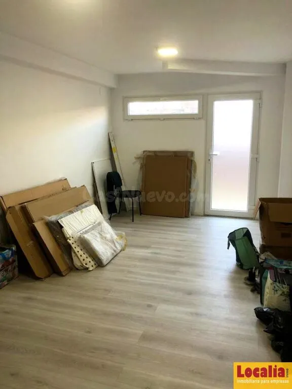 Atractivo local comercial en venta, Torrelavega. - foto 5