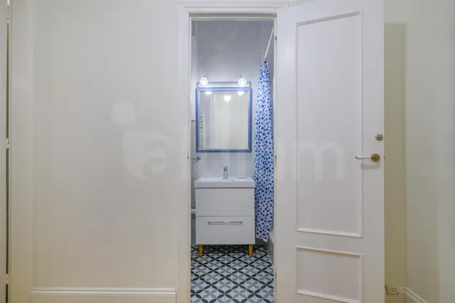 Vivienda con balcón y ascensor en pleno corazón del Gòtic — 44