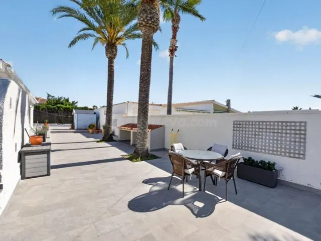 Villa 3 habitaciones 76m² en venta - Nueva Torrevieja - foto 3