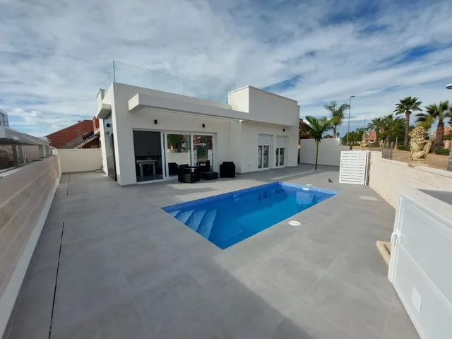 Villa Pareada en La Herrada, Los Montesinos. — 12