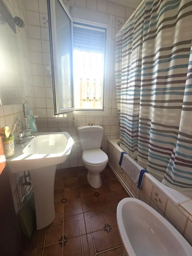 Dúplex adosado, 2 dormitorios, 1 baño, piscina comunitaria, cerca de la Avda. de las Habaneras, a unos 10/15 min. a pie de la playa del Cura — 27