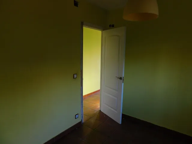 Casa independiente con parcela de 500m en calle Tejoneras Carranque. FINANCIACION 100% — 26