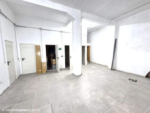 AMPLIO LOCAL COMERCIAL EN  ZONA BENICALAP DE UNOS 200 METROS — 4