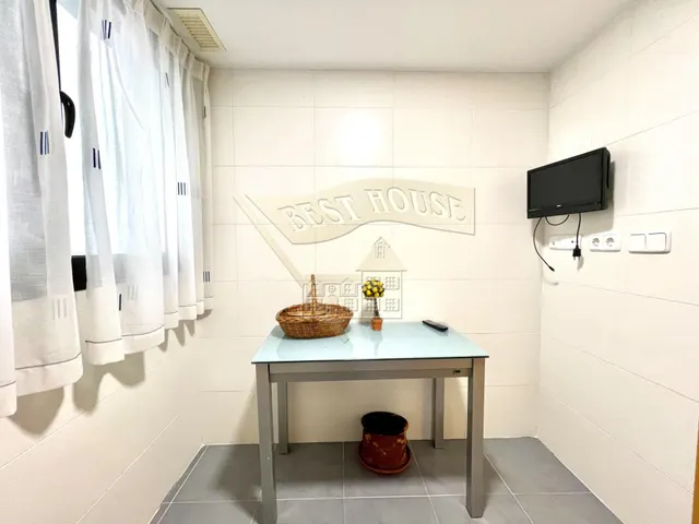 FABULOSO PISO FINCA SEMI NUEVA — 24