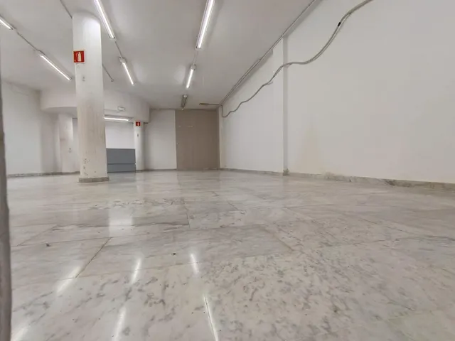 UNA UBICACIÓN EXCEPCIONAL. UN NEGOCIO EXCEPCIONAL. — 16