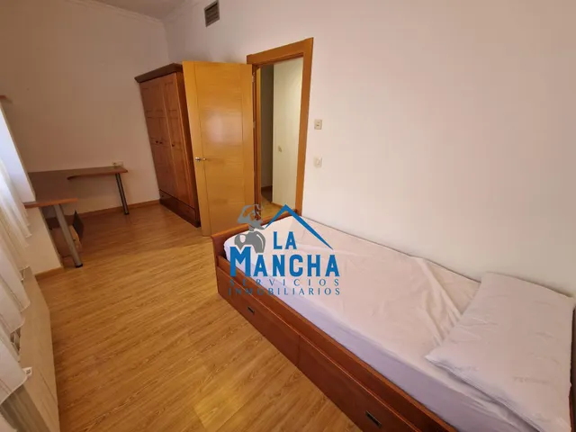 *750€ al mes* inmobiliaria la mancha alquila piso con garaje en el centro de Albacete — 21