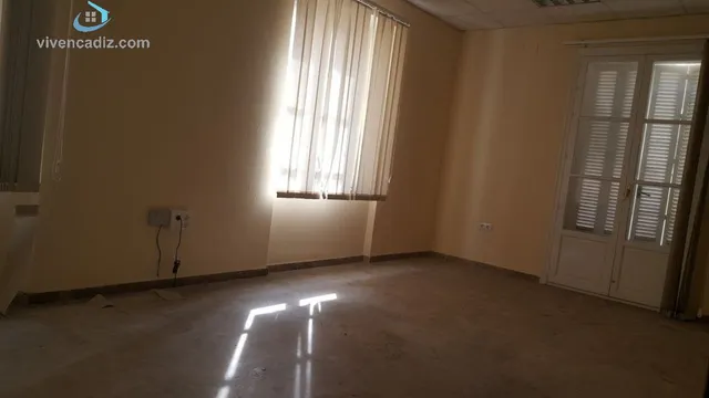IDEAL INVERSORES. 320 METROS A REFORMAR. PARA OFICINAS O PISOS. — 17