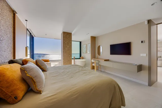 Exclusivo apartamento en primera línea con vistas panorámicas al mar — 23