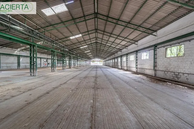 Terreno industrial a la entrada de Illora — 28