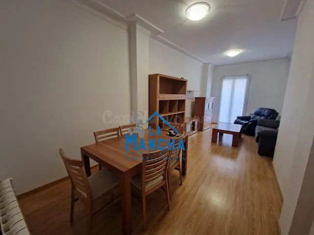*750€ AL MES* INMOBILIARIA LA MANCHA ALQUILA PISO CON GARAJE - foto 2
