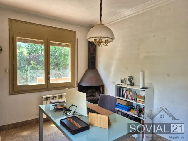Casa unifamiliar con jardín y gran potencial en Vallvidrera — 11