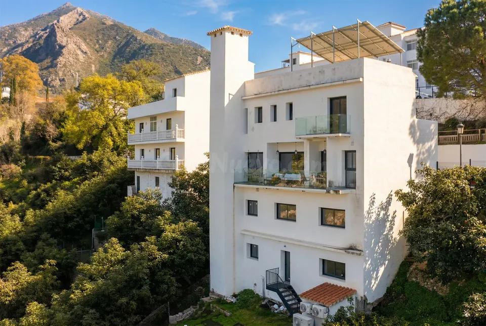 Chalet 4 habitaciones 339m² en venta - Istan pueblo