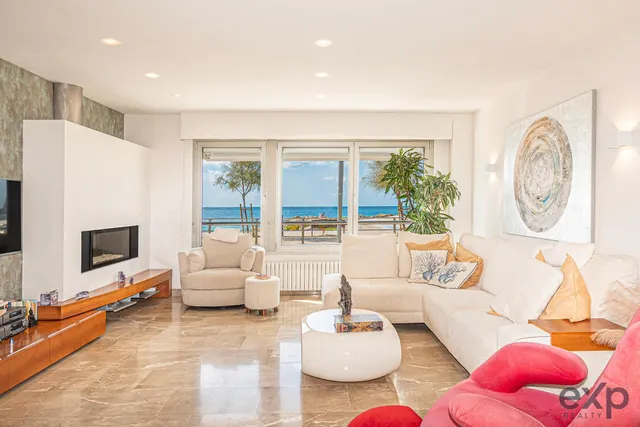 Vivir el Mediterráneo desde una residencia única en Portixol - foto 3