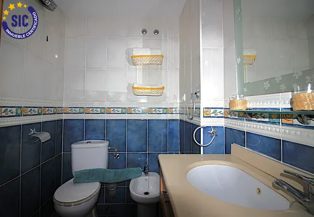 Apartamento en zona de playa de la Concha con una espectacular terraza de 88m2, piscina, garaje y trastero — 21