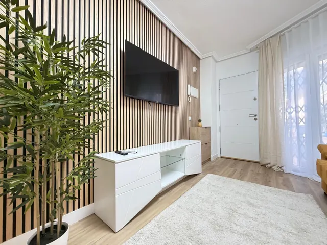 REFORMADO APARTAMENTO A 250 METROS DE PLAYA DE LOS LOCOS CON 1 DORM. Y CON SUPERFICIE DE 44 M2. — 7