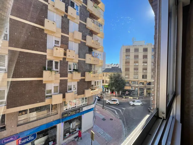 Se alquila piso en el centro — 13