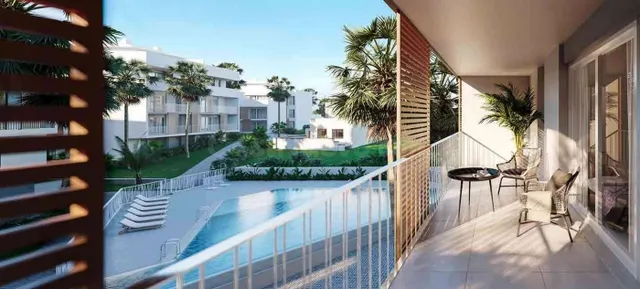 Apartamento de planta baja con 3 dormitorios a la venta en J