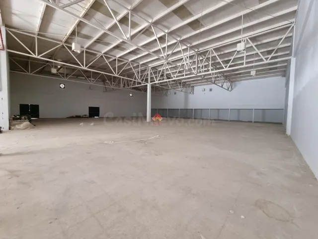 Local comercial 1400m² en alquiler - Ronda
