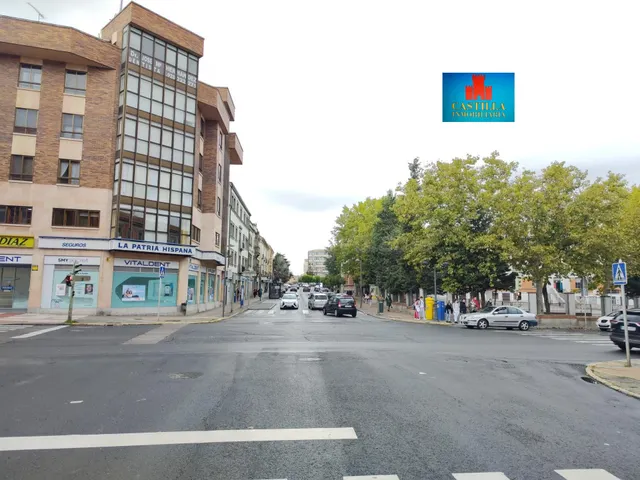 OPORTUNIDAD LOCAL CENTRO ESTACIÓN DE 250M2 ALQUILADO, BUENA 