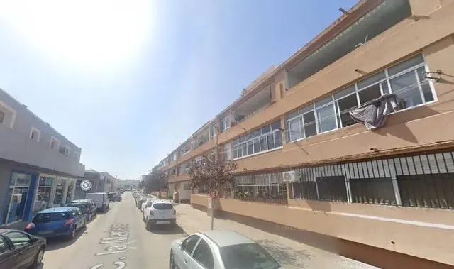 SE VENDE piso OKUPADO en barrio Torno El Nº 13 Chiclana de l - foto 3