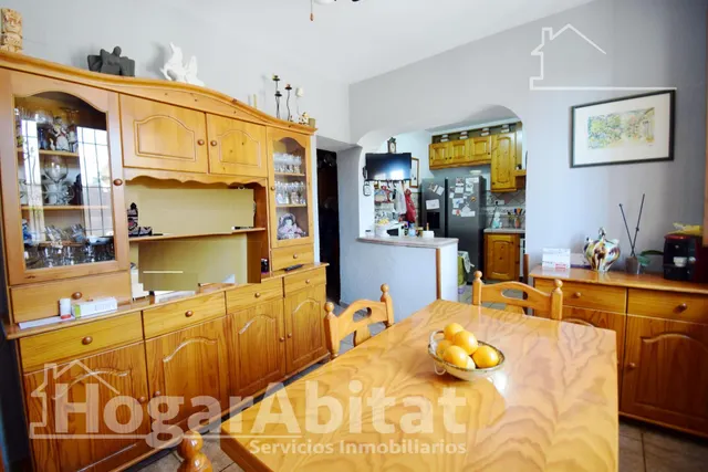 CHALET SEMINUEVO CON PISCINA, GARAJE, JARDIN Y TERRAZA — 36