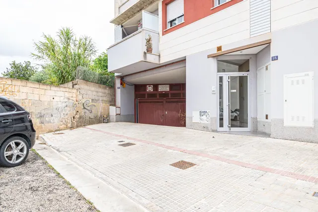 Alquiler de parking en el Coll d'en Rabassa — 18