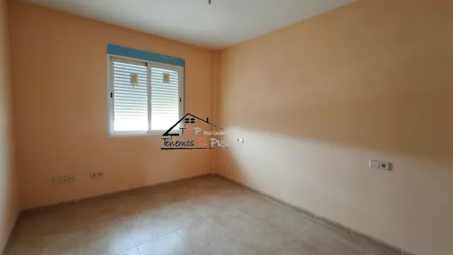 ÁTICO-DÚPLEX A ESTRENAR. 4 DORMITORIOS. 3 BAÑOS. TERRAZA DE 35M. COCHERA INCLUIDA — 40