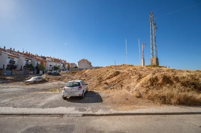 OPORTUNIDAD: SOLAR RESIDENCIAL EN EL CINTURÓN METROPOLITANO DE GRANADA, EN OTURA — 20