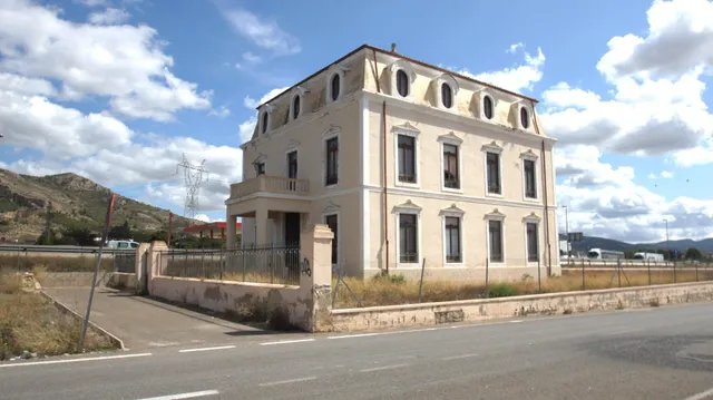 VENTA DE RESTAURANTE EN AUTOVIA ALICANTE-MADRID — 5