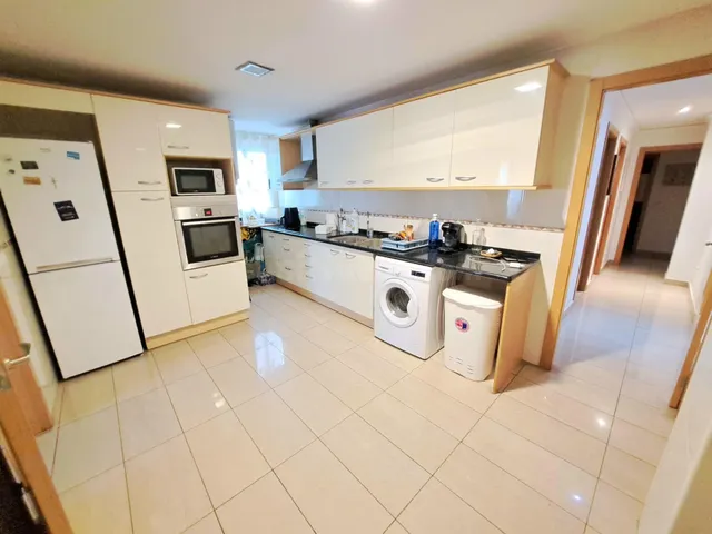 Se vende estupendo piso en la zona de Albuixarres en Alzira - foto 4