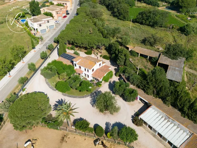 Espectacular casa con hípica en la Costa Brava a solo 10 min