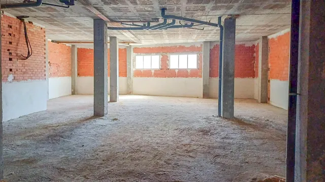 ALQUILER LOCAL COMERCIAL EN LA MEJOR UBICACIÓN DE ALTABIX NUEVO, CON 32m FACHADA Y 9 PERSIANAS A LA CALLE!!! — 14