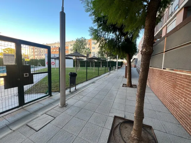 VPO de 4 dormitorios y 2 baños con piscina, terraza y garaje, en Noreña! — 38