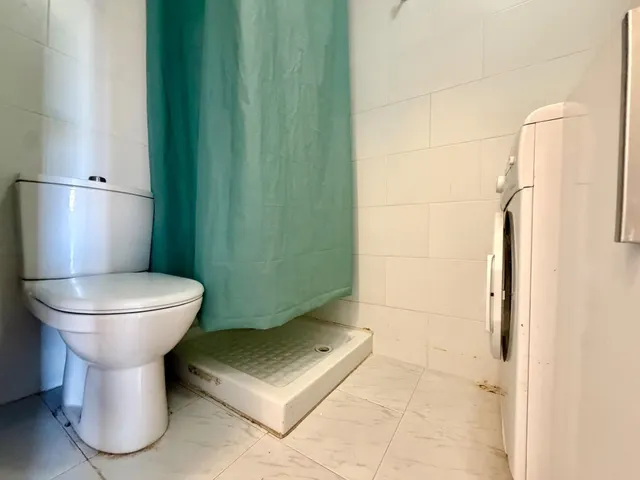 Estudio con Vistas y Piscina en Torrevieja - ¡Tu Oportunidad Ideal! — 12