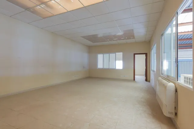 Nave industrial de 1.500 m2 en calle Ciudad de Sevilla — 9