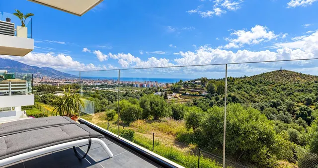 APARTAMENTO CON VISTAS PANORÁMICAS AL MAR EN MIJAS COSTA – I - foto 2