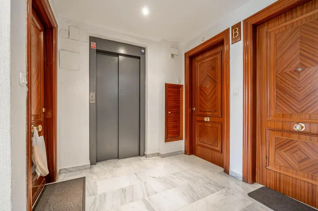 PISO DE 3 DORMITORIOS Y 2 BAÑOS CON PISCINA, GARAJE Y TERRAZA CON VISTAS DESPEJADAS EN PARQUE NUEVA GRANADA. — 15