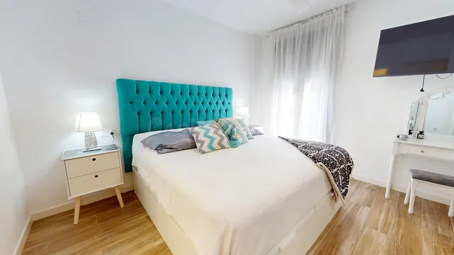 ESPECTACULAR CASA UNIFAMILIAR CON ASCENSOR, JACUZZI Y 3 DORM - foto 3