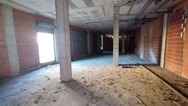 LOCAL COMERCIAL ESQUINERO EN RONDA IBÉRICA - VILANOVA I LA GELTRÚ — 9