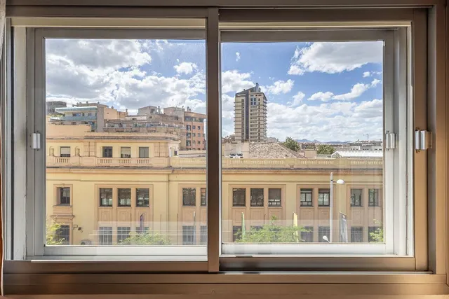 Piso señorial de 182 m2 en Avenida Madrid: amplitud, luz y posibilidades infinitas con garaje opcional. — 10