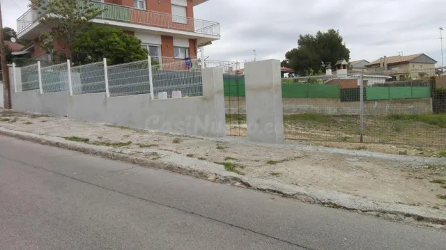 ¡Magnífico terreno de 936 m2 en Segur de Calafell!