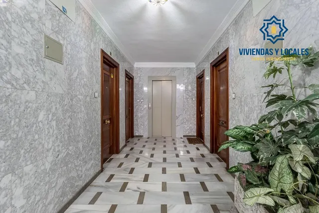 Espacio, luz y comodidad en una vivienda con grandes posibilidades en zona Alcampo — 24