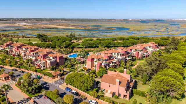 Vive la tranquilidad del golf a pocos kilómetros de las playas de Isla Canela — 25