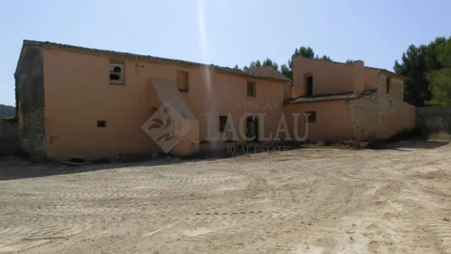 Finca rústica con dos casas a cinco minutos de Sitges. — 12